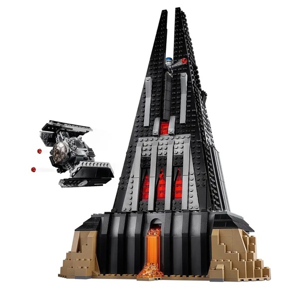 LEGO Star Wars Darth Vader's Castle 75251 Retired - Picture 7 of 10